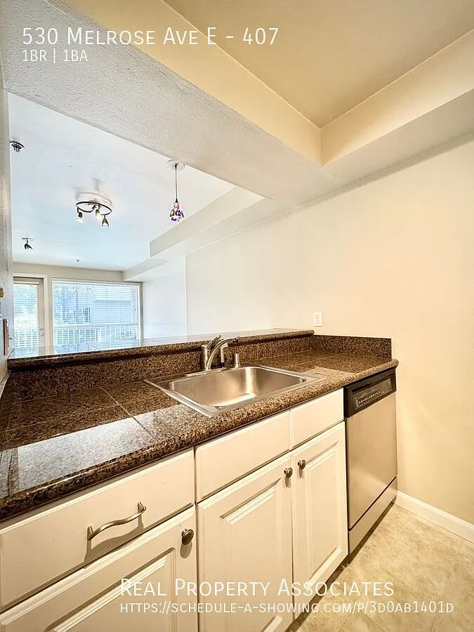 Building Photo - 530 Melrose Ave E #407