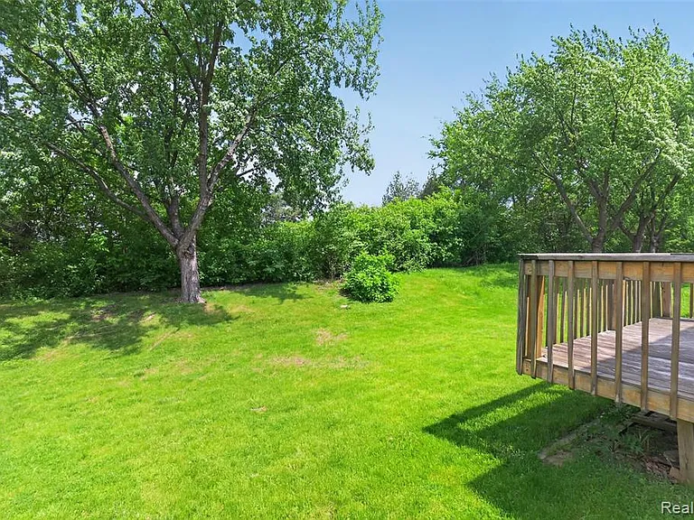 3457 Ashburnam Rd — Photo 43