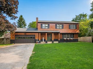 2048 Fishinger Rd, Columbus, OH 43221