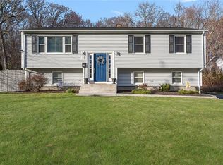 75 Woodcrest Rd, Warwick, RI 02889