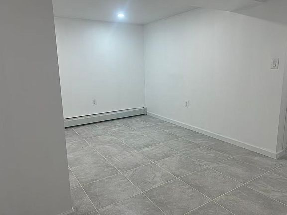 2nd image of 543 Ellsworth Ave #1