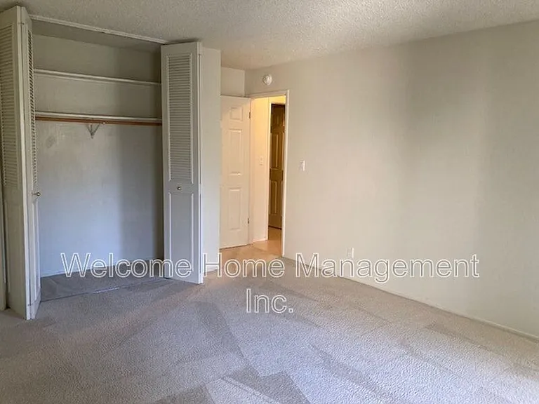 1305 Boulevard Way #310 — Photo 6