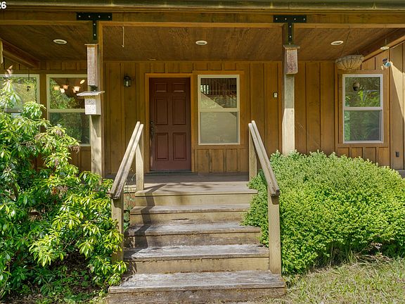 4th image of 80558 Lost Creek Rd