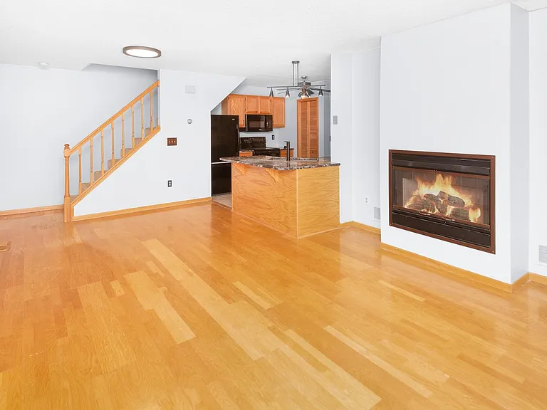 4038 Crystal Cir — Photo 1