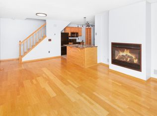 4038 Crystal Cir, Saint Paul, MN 55126