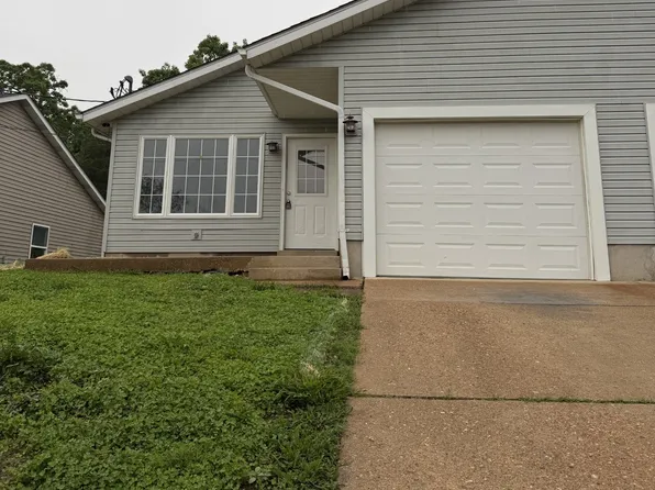 1427 W Springfield Ave, Union, MO 63084