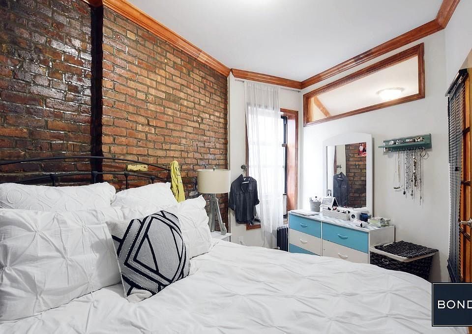 2nd image of 128 Macdougal St APT 2B