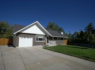 6936 Poulos Dr, Cheyenne, WY 82009