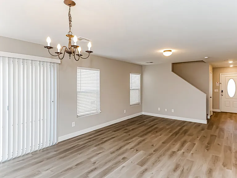 570 Swiss Cottage Ave — Photo 8