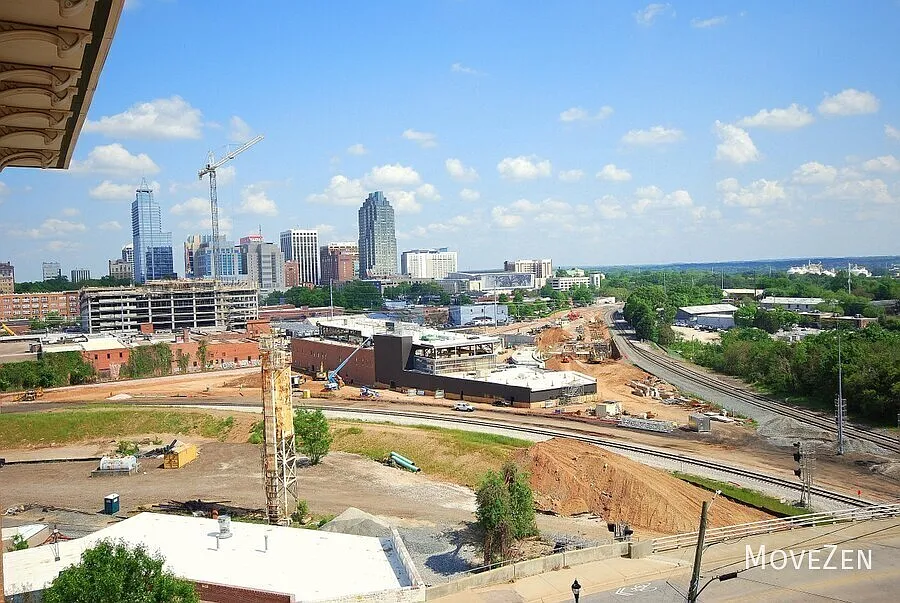 710 Independence Pl 609 Raleigh NC 27603 Bloomsbury Estate Condo With Downtown Raleigh Skyline — Photo 4