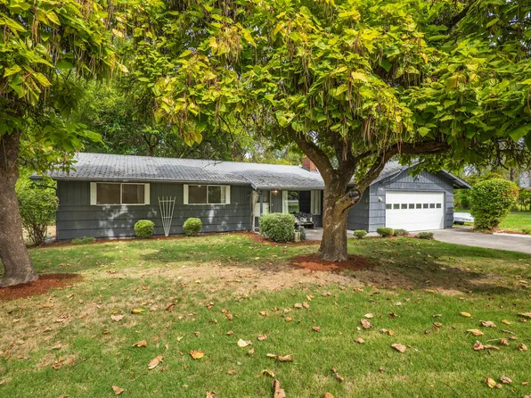 170 Allenwood Dr, Grants Pass, OR 97527