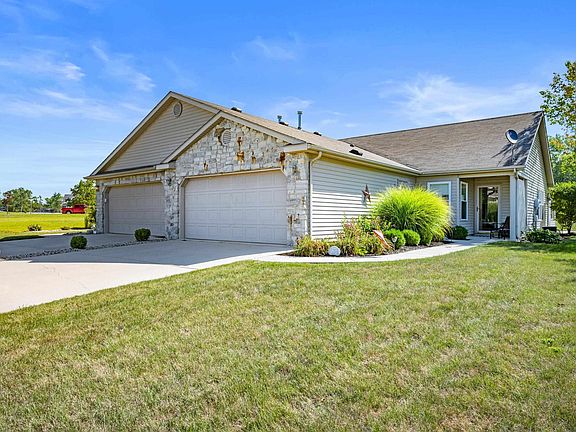 5th image of 14 Clubview Dr
