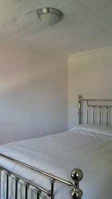 Rented by Alexander Bilu, LREB | media 21