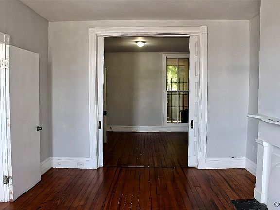 5th image of 613 Saint Peter St