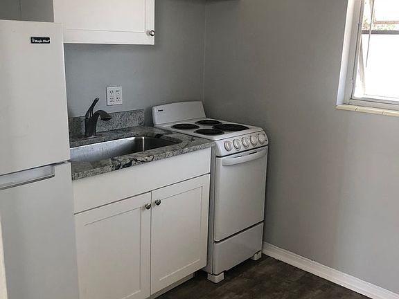 3rd image of 865 5th Ave N APT 11