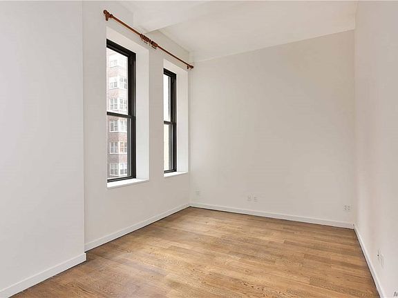 4th image of 11 E 36th St #304
