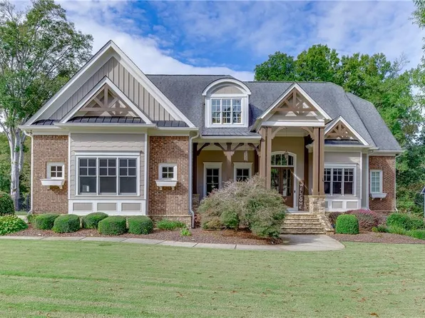 411 Meadow Lake Ter, Hoschton, GA 30548