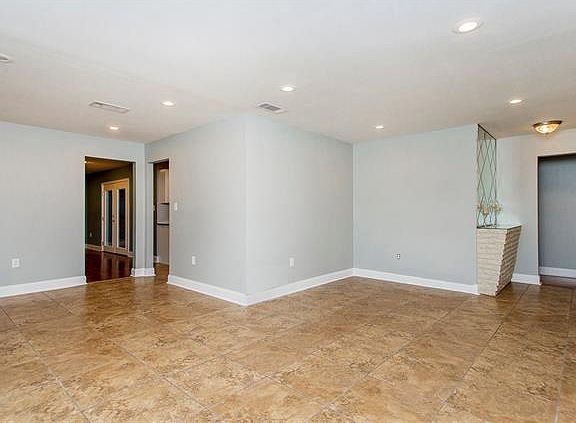 5th image of 956 Elmeer Ave