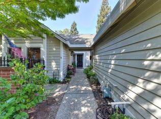 4876 American River Dr, Carmichael, CA 95608