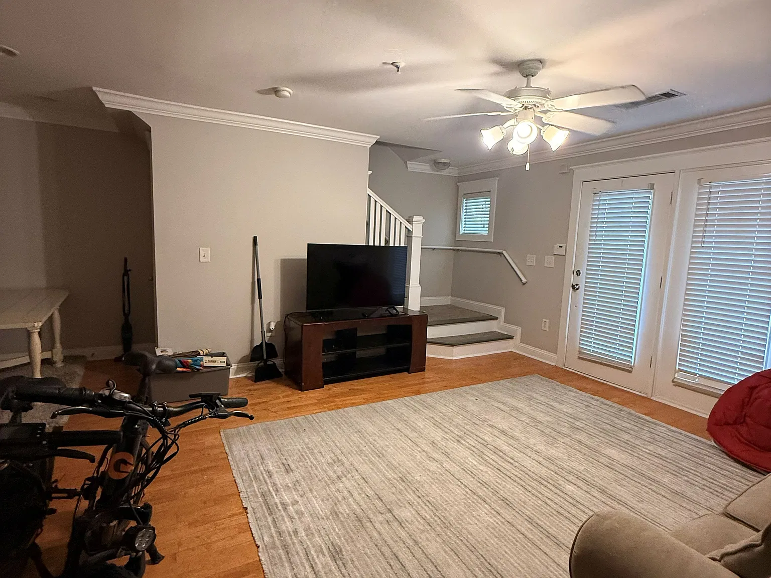 3 bed, 1406 sqft, $2,100 — Photo 2