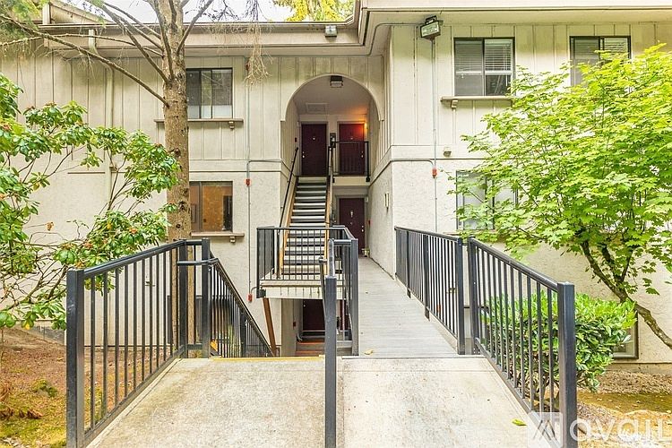 1st image of 12742 NE 116th Ln APT J26