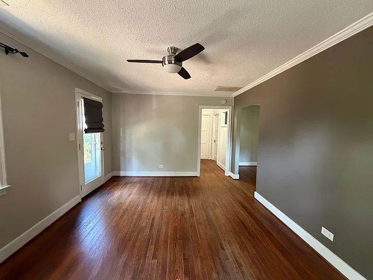 1627 Mason Ln — Photo 5