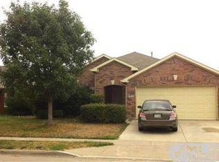 5828 Show Master Ln, Fort Worth, TX 76179