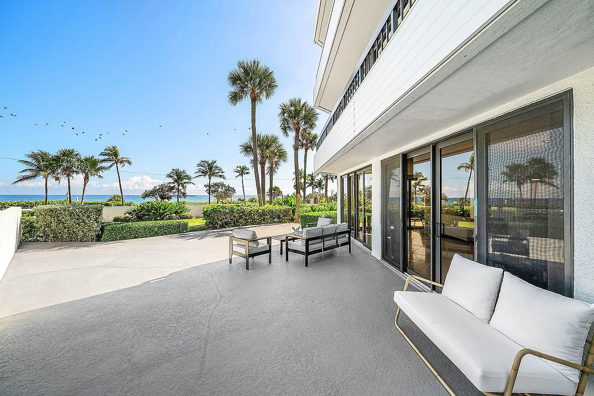 Building Photo - 120 S Ocean Blvd #1A