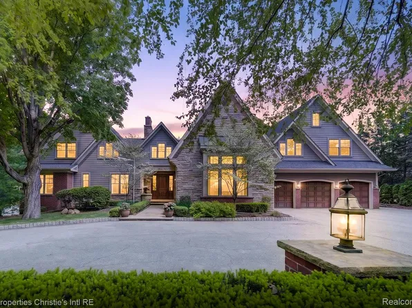 1330 Oxford Rd, Bloomfield Hills, MI 48304