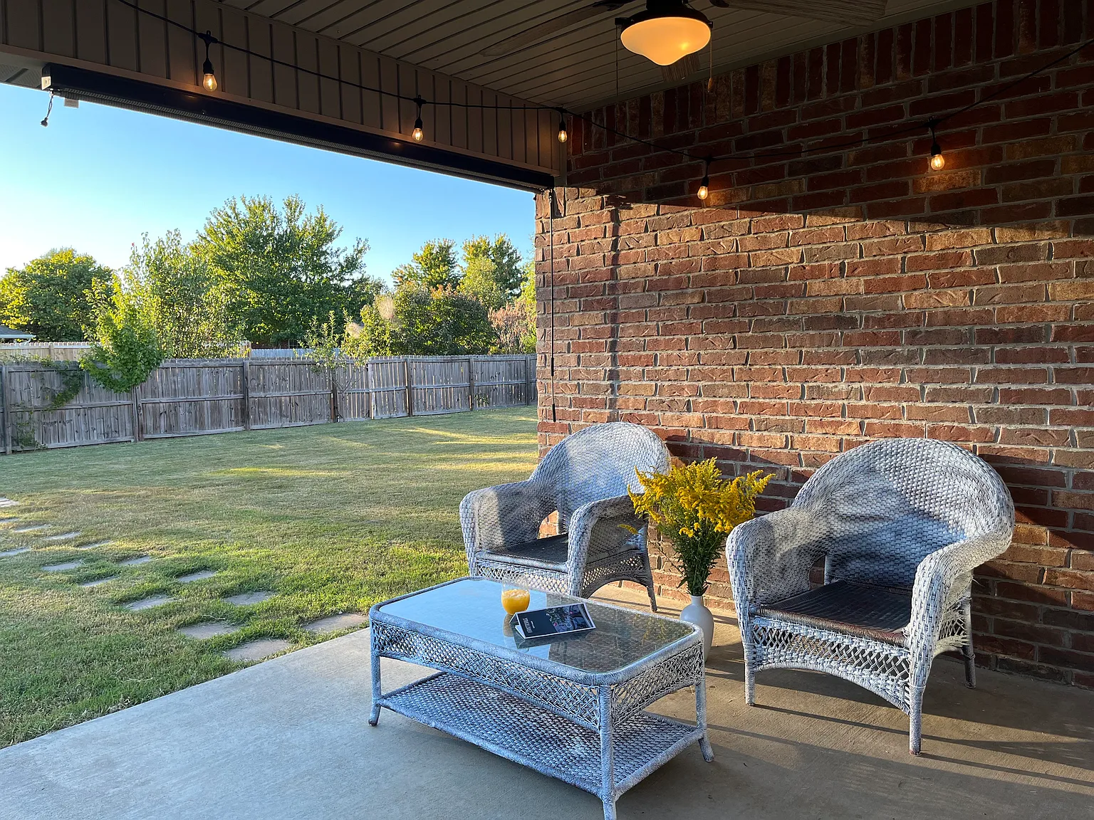 3 bed, 1890 sqft, $2,300 — Photo 3