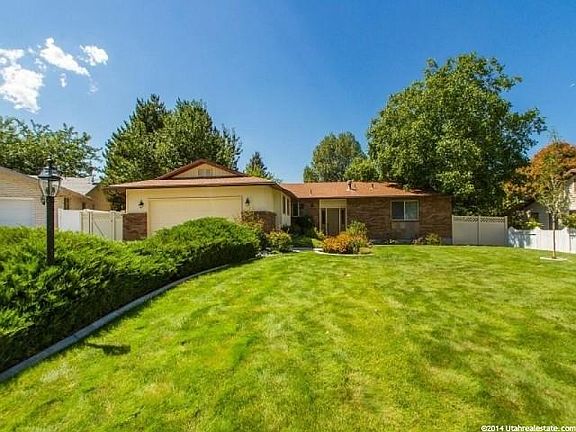 3rd image of 9614 S Kilmuir Cir