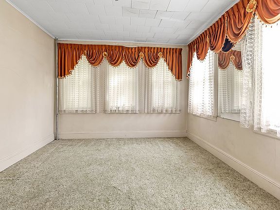 3rd image of 70-20 72nd St #2FAM