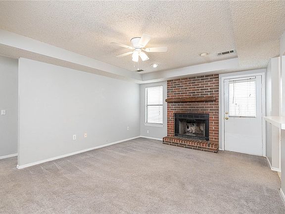 5th image of 1917 E Stearns St