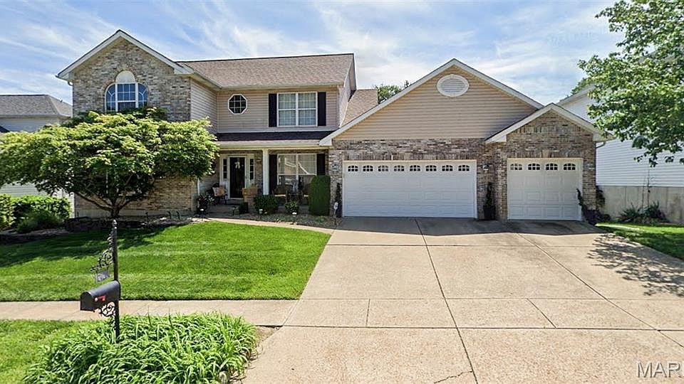 1st image of 2420 Boardwalk Pl