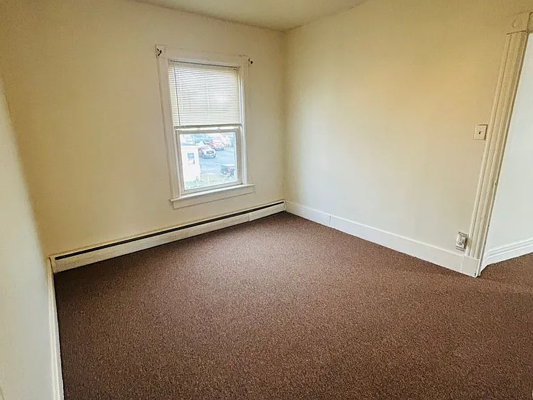 219 W Main St — Photo 10