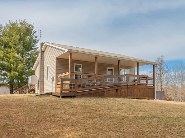 2448 Kyle Weeks Rd SW, Willis, VA 24380