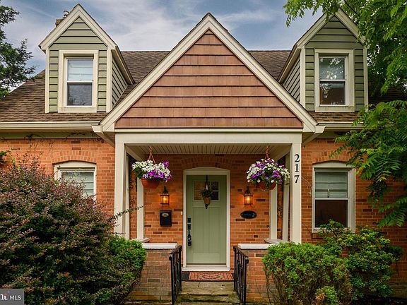 5th image of 217 Church Ln