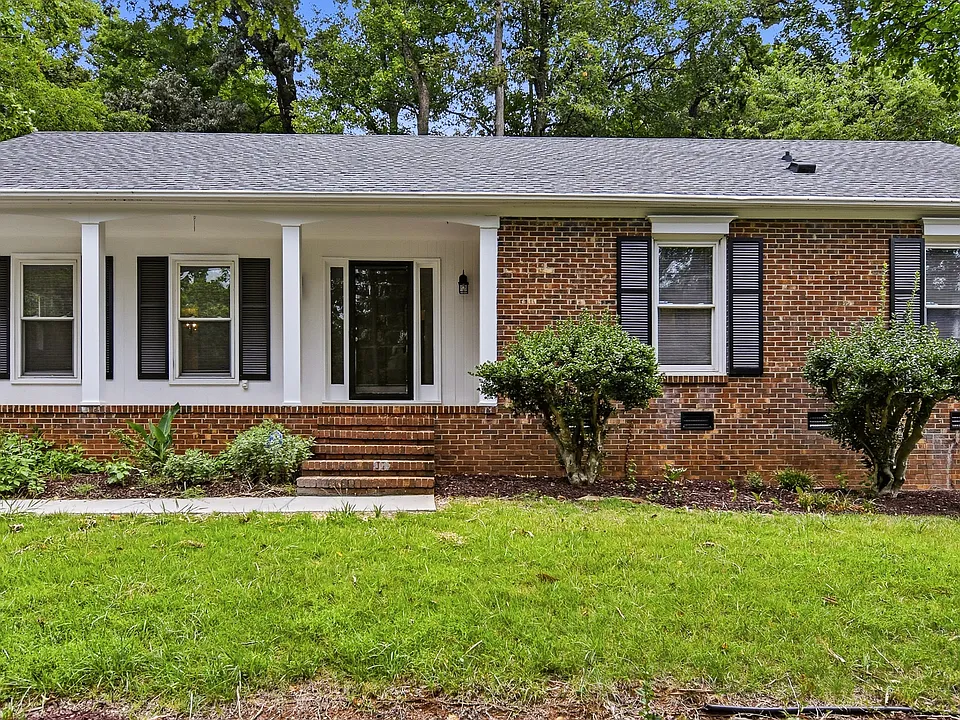 207 Leland Dr