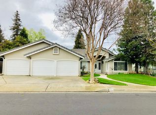 704 Bedford Ave, Clovis, CA 93611