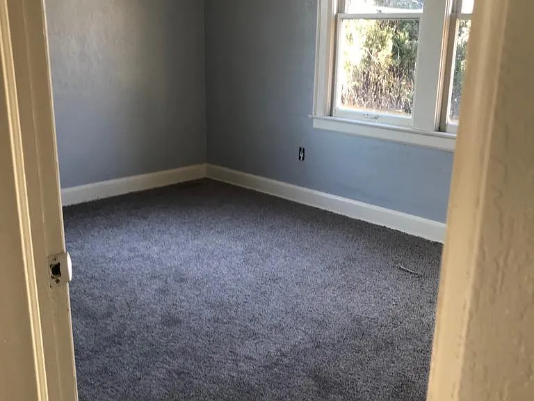 9137 Meyers Rd — Photo 3