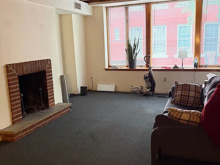 325 S Juniper St #2 — Photo 9