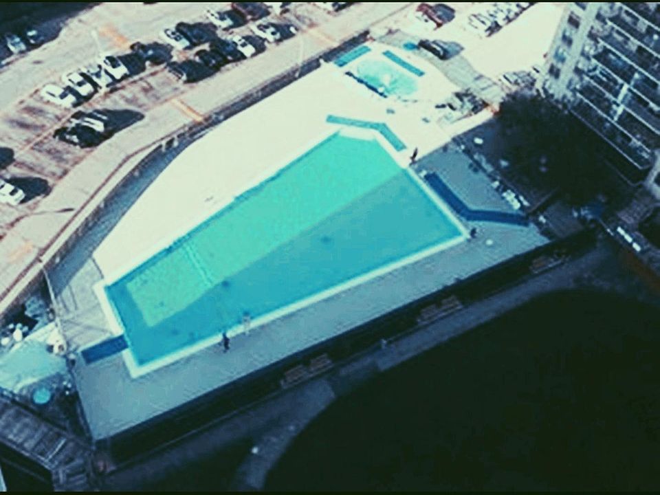 2nd image of 501 Surf Ave #8