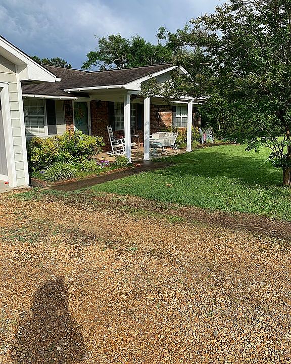 1st image of 60036 Thornton Ln
