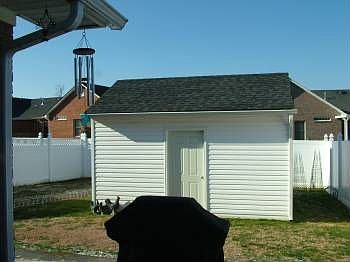 5th image of 414 Cobblestone Dr