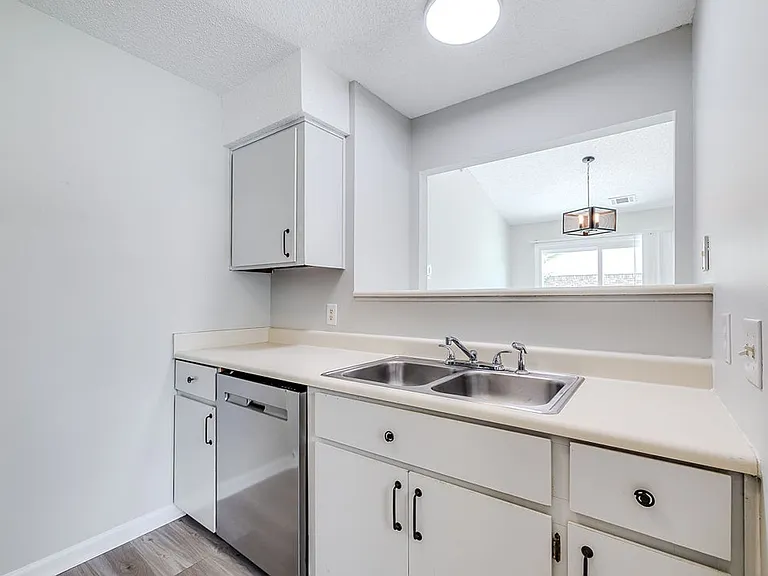 208 Mulberry Way — Photo 6