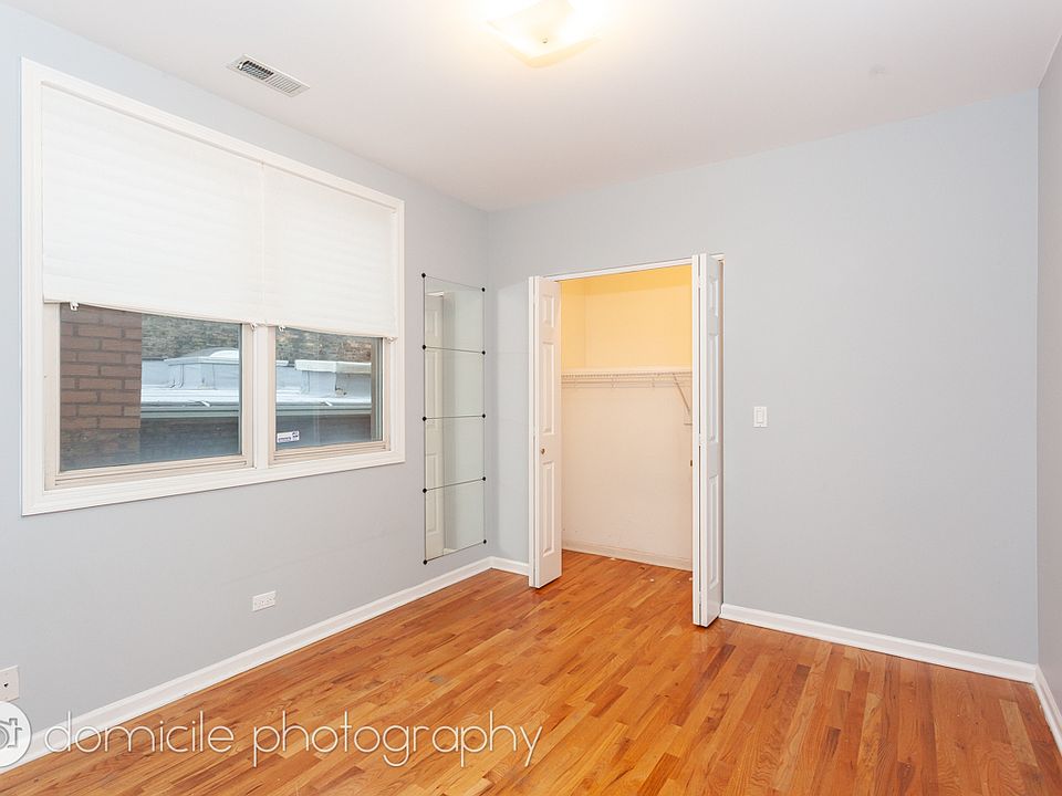 1st image of 3835 N Southport Ave #3