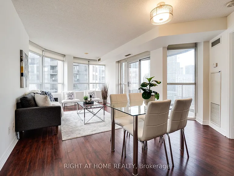 310 Burnhamthorpe Rd W #1713 — Photo 19