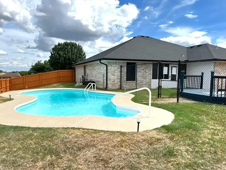 4507 Breckenridge Dr — Photo 1