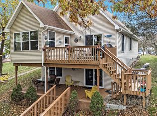 10521 Runyan Lake Point, Fenton, MI 48430