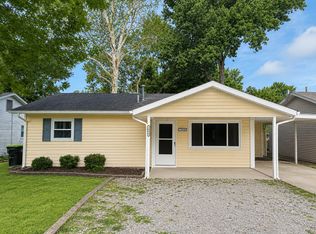 1006 S Eastview Dr, Tuscola, IL 61953